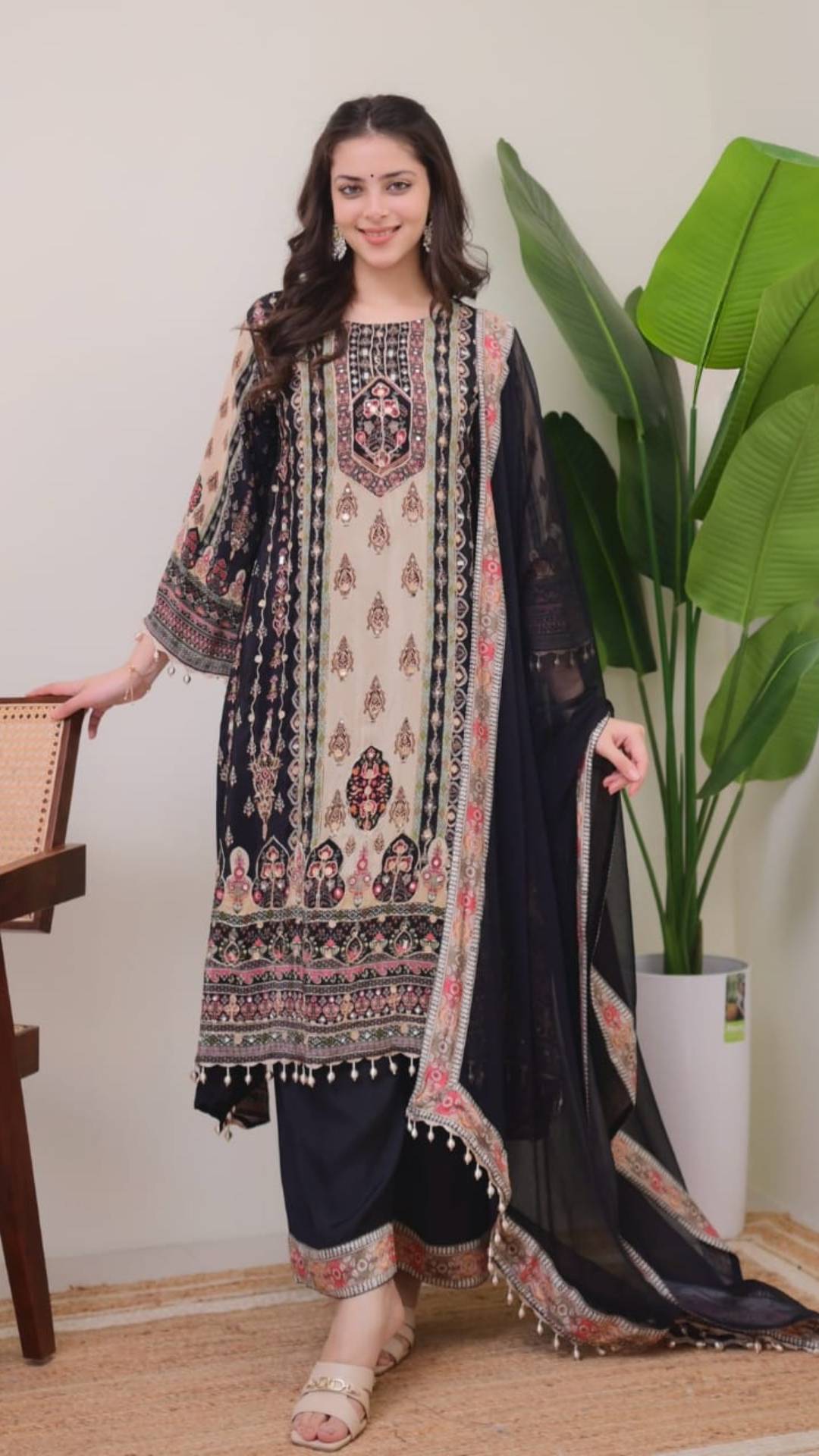 Midnight Bloom Kurti Set view 3
